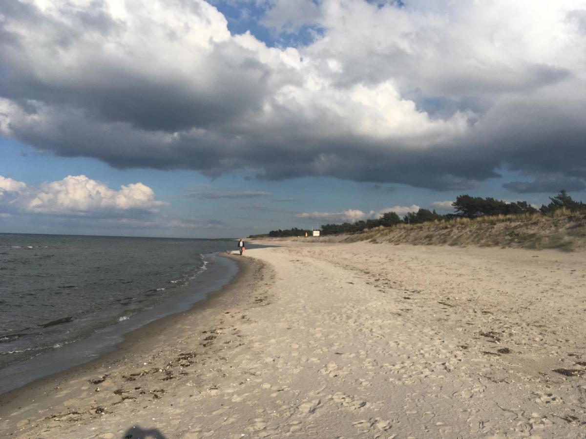 Kleines Haus Am Hafen - Ruhig Und Gruen Am Ortsrand Villa Prerow Buitenkant foto