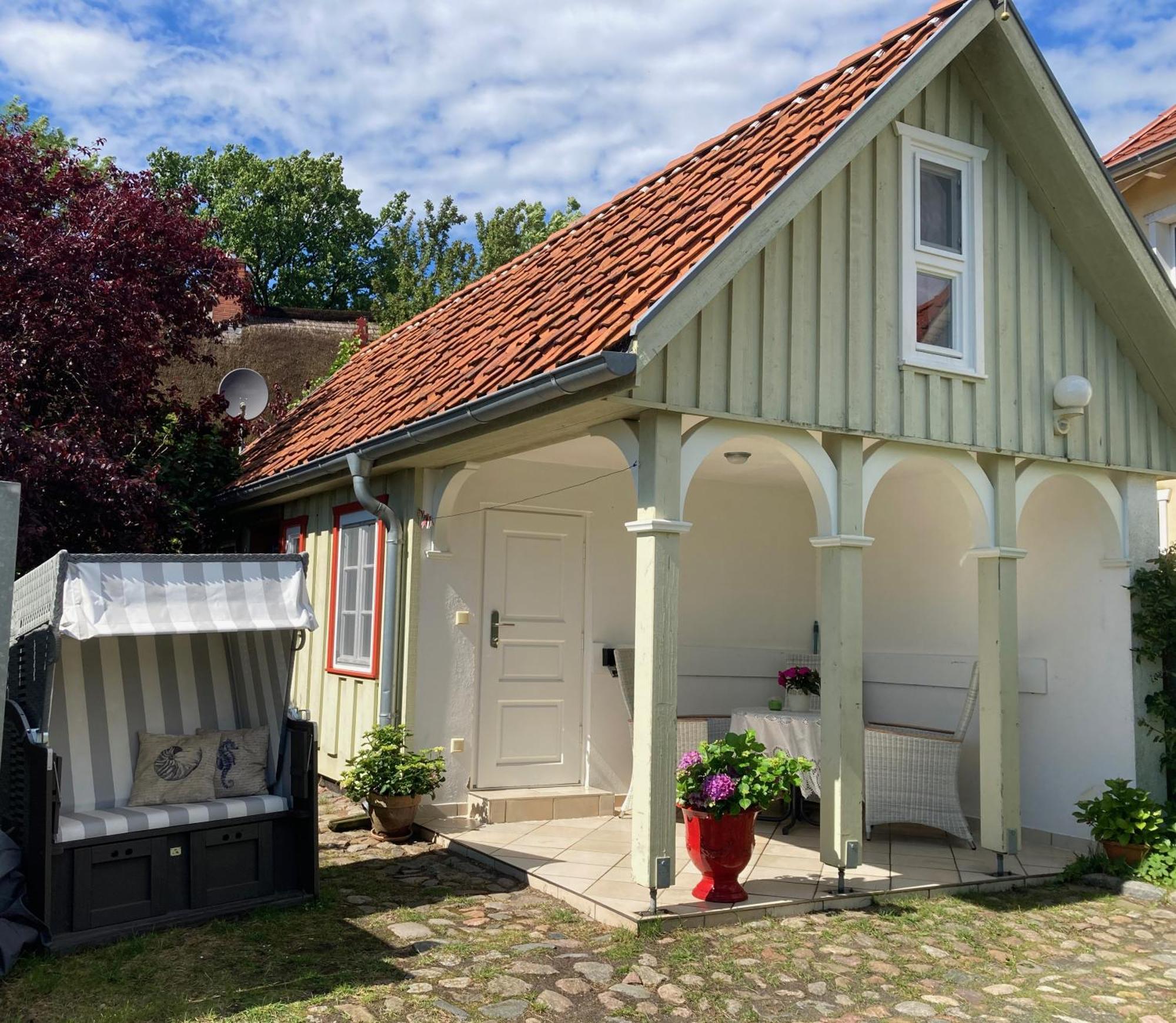 Kleines Haus Am Hafen - Ruhig Und Gruen Am Ortsrand Villa Prerow Buitenkant foto